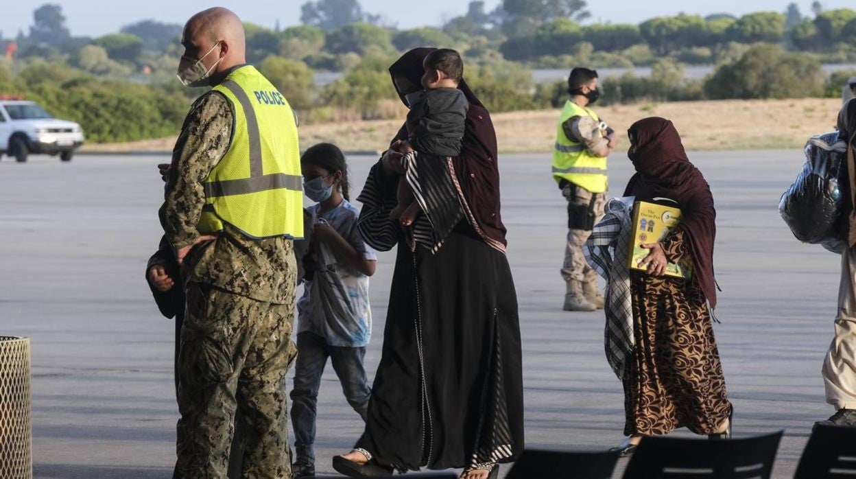 FOTOS: Así viven los refugiados afganos en la Base Naval de Rota