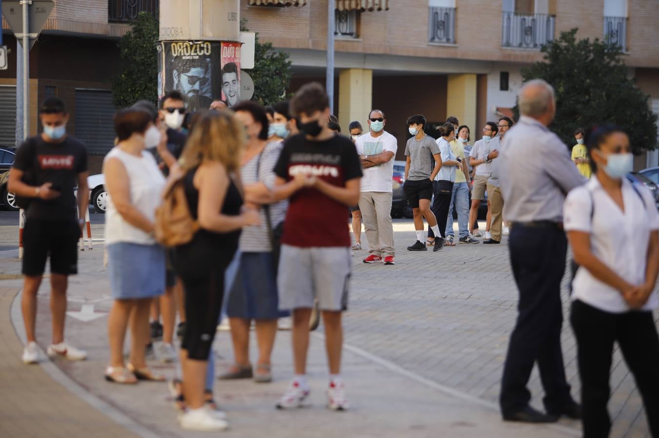 Vacunación exprés Covid en Córdoba para los rezagados, en imágenes