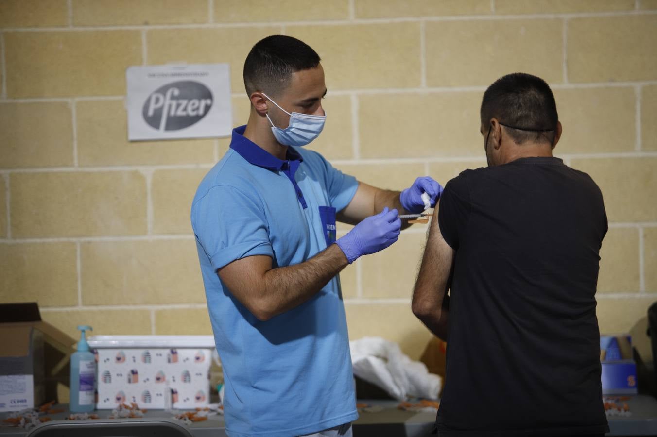 Vacunación exprés Covid en Córdoba para los rezagados, en imágenes