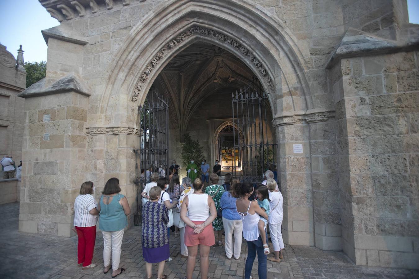 La bendición del agua del Pocito de la Fuensanta de Córdoba, en imágenes