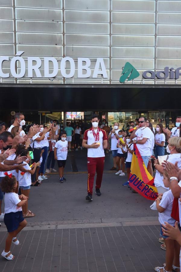 El recibimiento al ciclista Alfonso Cabello en Córdoba, en imágenes