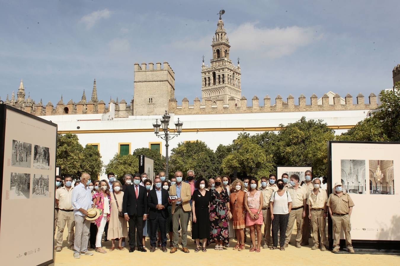 Exposición fotográfica que conmemora el 90 aniversario de la cesión del Real Alcázar a la ciudad