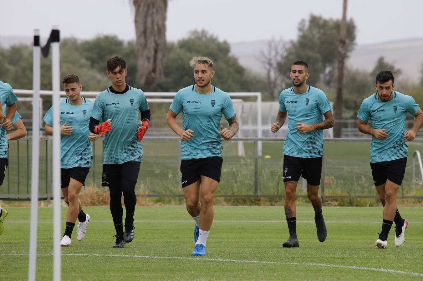 El entrenamiento del Córdoba CF en la festividad de la Virgen de la Fuensanta, en imágenes