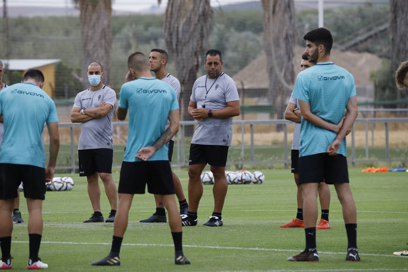 El entrenamiento del Córdoba CF en la festividad de la Virgen de la Fuensanta, en imágenes