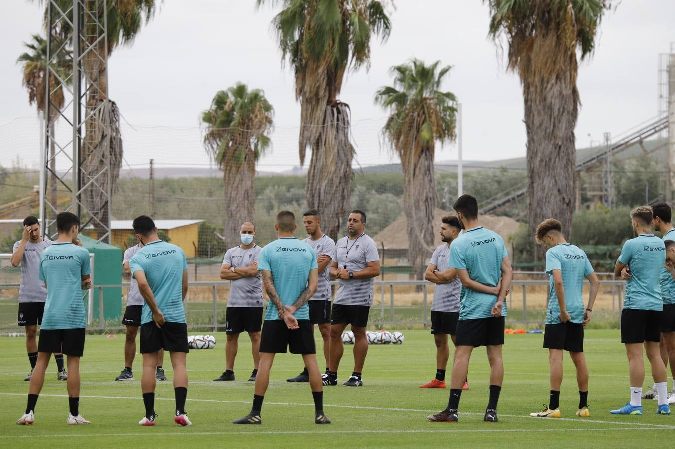 El entrenamiento del Córdoba CF en la festividad de la Virgen de la Fuensanta, en imágenes