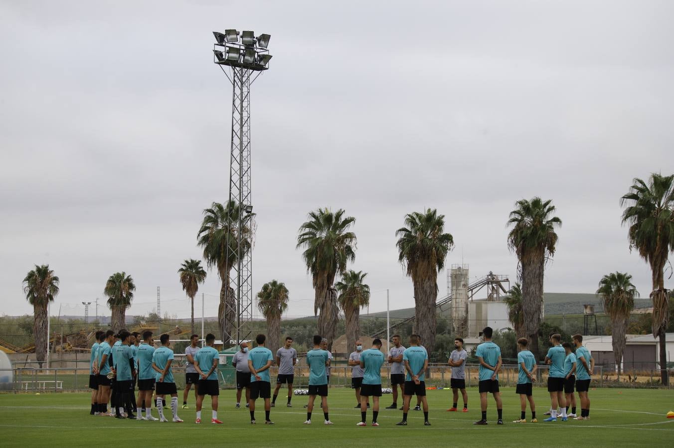 El entrenamiento del Córdoba CF en la festividad de la Virgen de la Fuensanta, en imágenes