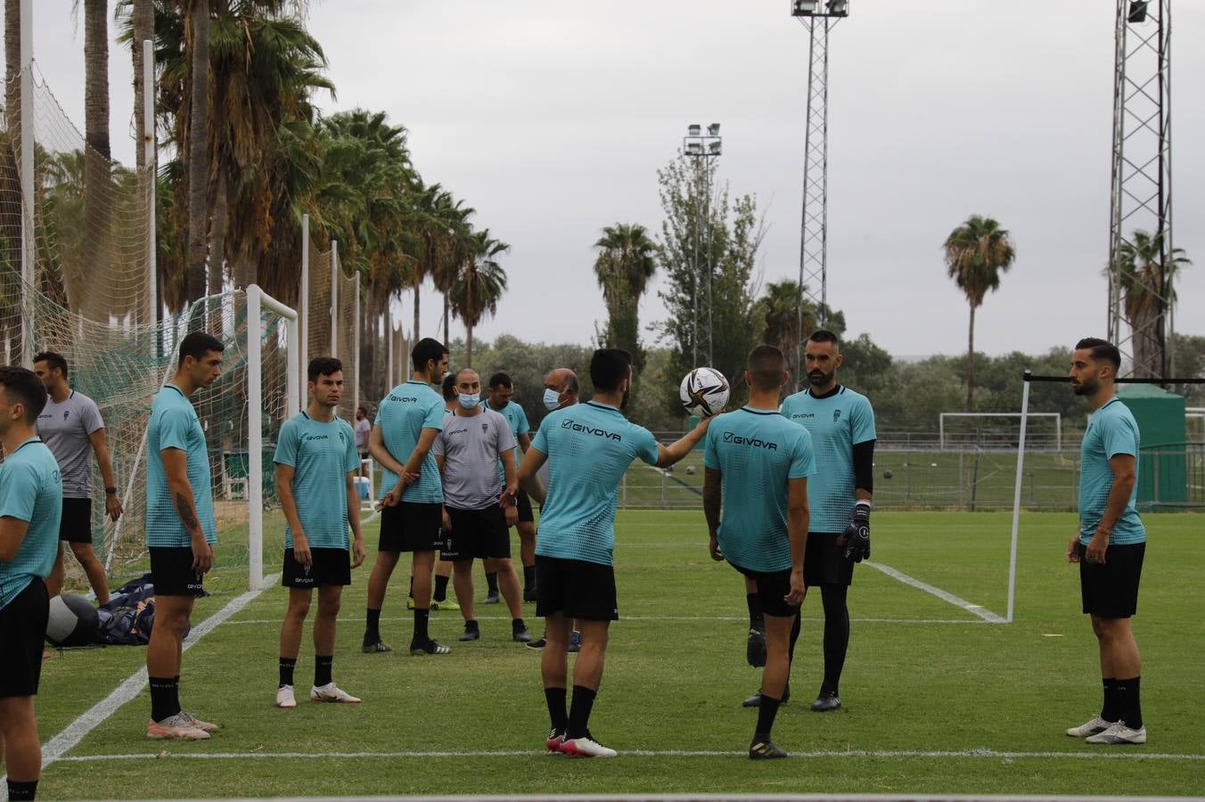 El entrenamiento del Córdoba CF en la festividad de la Virgen de la Fuensanta, en imágenes