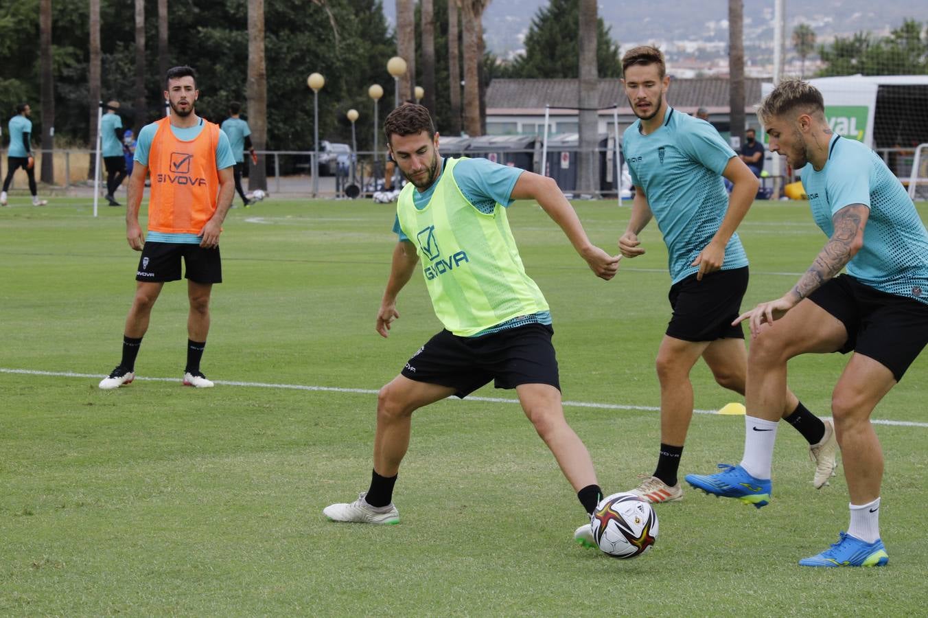 El entrenamiento del Córdoba CF en la festividad de la Virgen de la Fuensanta, en imágenes