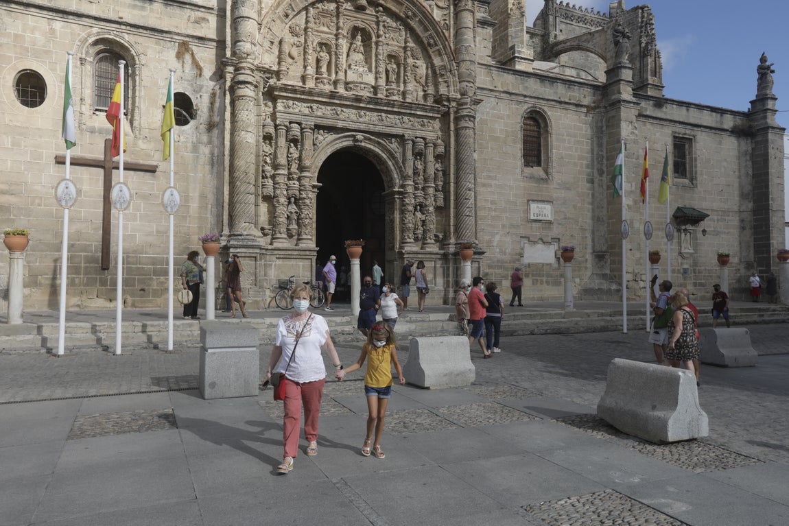 En imágenes: Así ha sido la procesión de la Virgen de los Milagros, en El Puerto