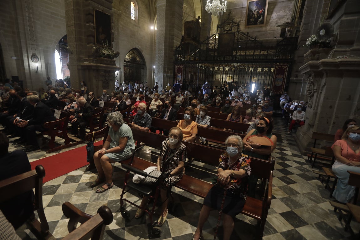 En imágenes: Así ha sido la procesión de la Virgen de los Milagros, en El Puerto