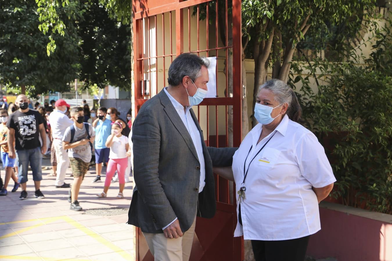 El alcalde de Sevilla abre el curso escolar en el Colegio Arias Montano