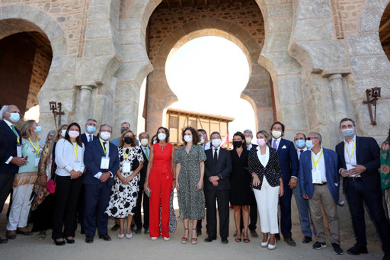 Las imágenes de los invitados al acto de inauguración de Puy du Fou