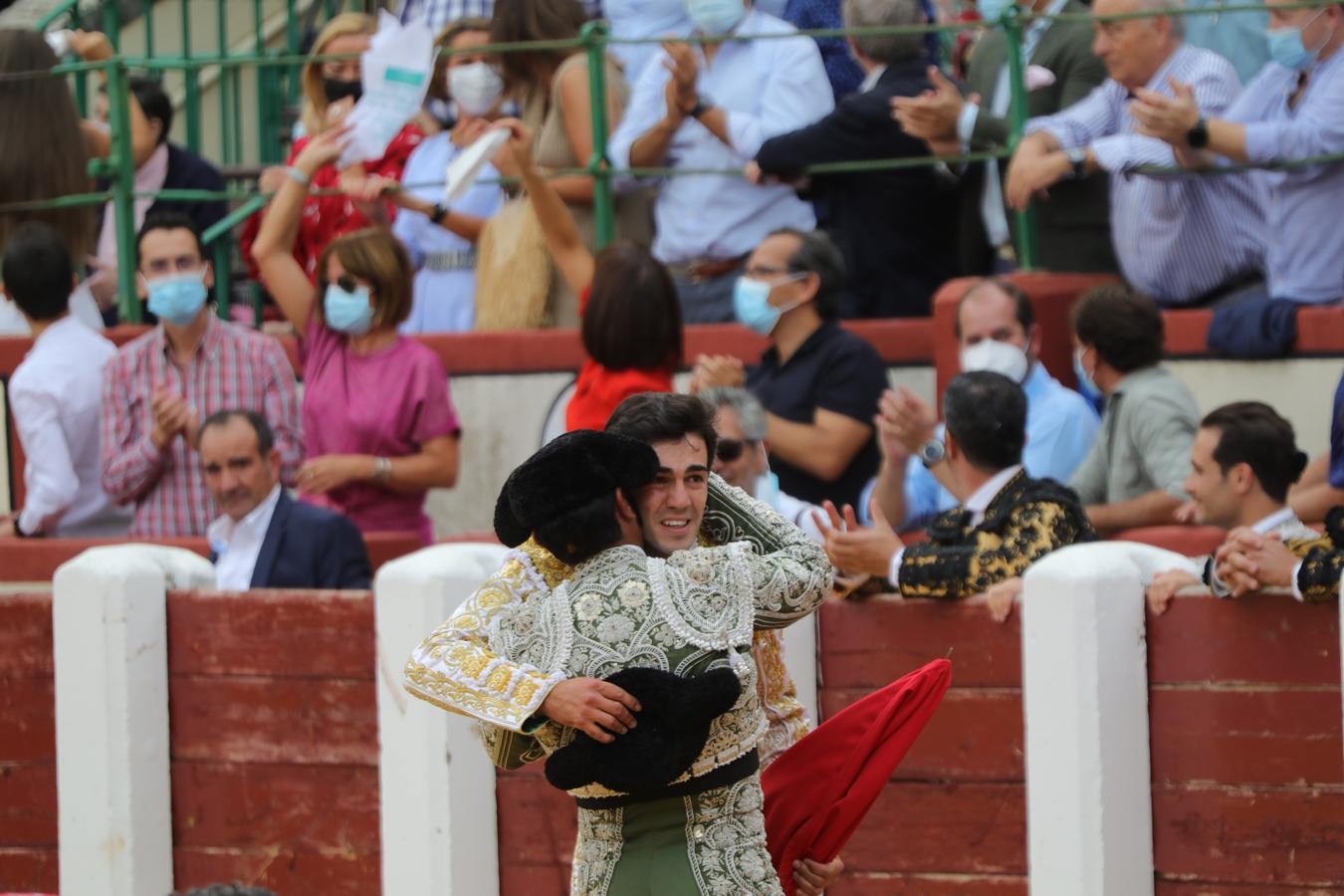 Cuatro orejas y debut con sobresaliente: Tomás Rufo toma la alternativa con nota