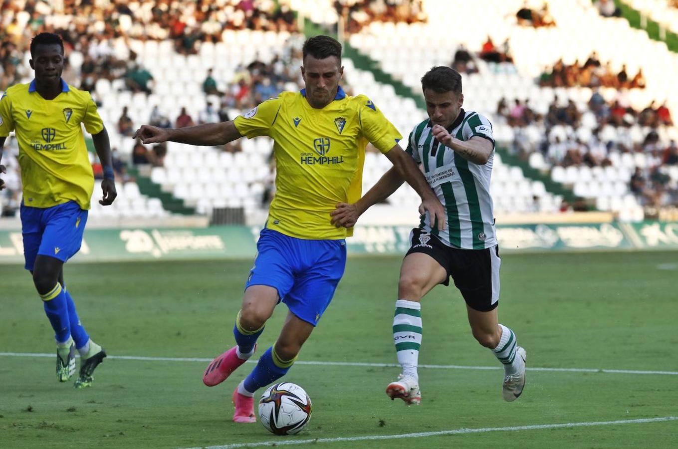 Las mejores imágenes del Córdoba CF - Cádiz B