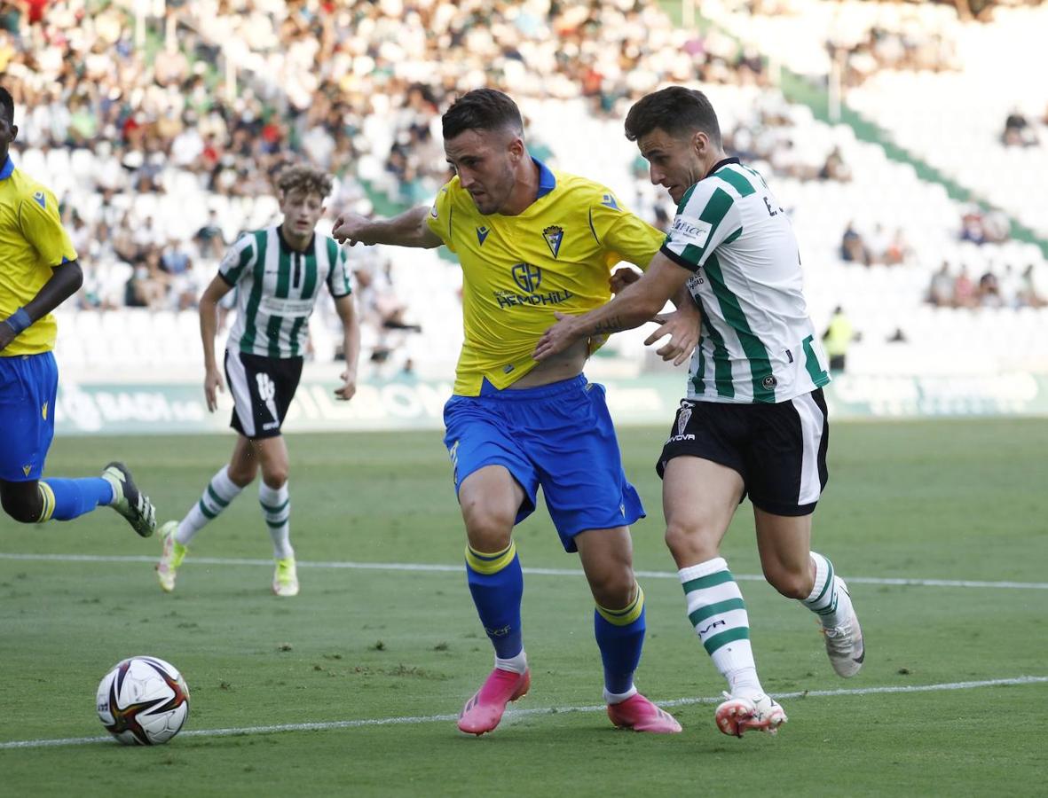 Las mejores imágenes del Córdoba CF - Cádiz B