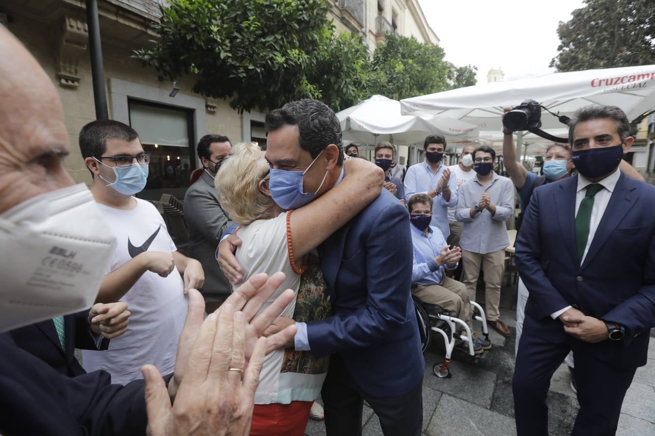 Fotos: La visita de Juanma Moreno en Jerez