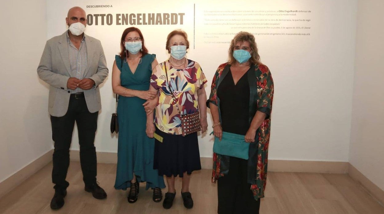 Inaguración de la exposición &#039;Descubriendo a Otto Engelhardt&#039; en la Casa de la Provincia