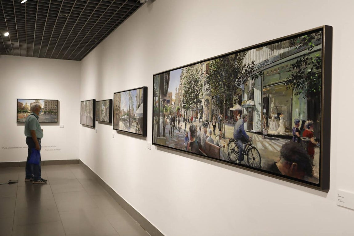 La exposición de Javier Bassecourt sobre la plaza de las Tendillas de Córdoba, en imágenes