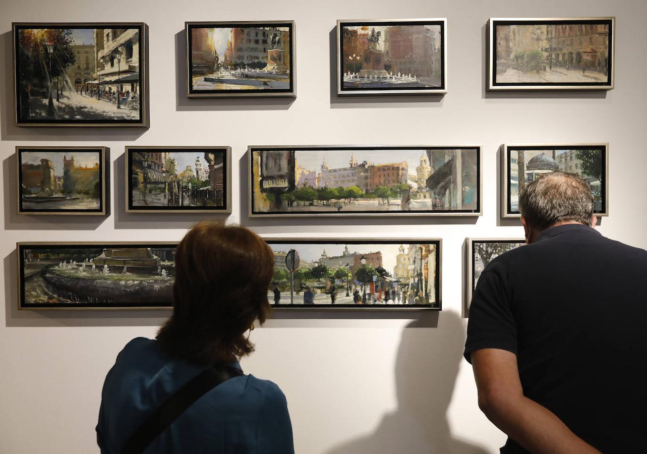 La exposición de Javier Bassecourt sobre la plaza de las Tendillas de Córdoba, en imágenes