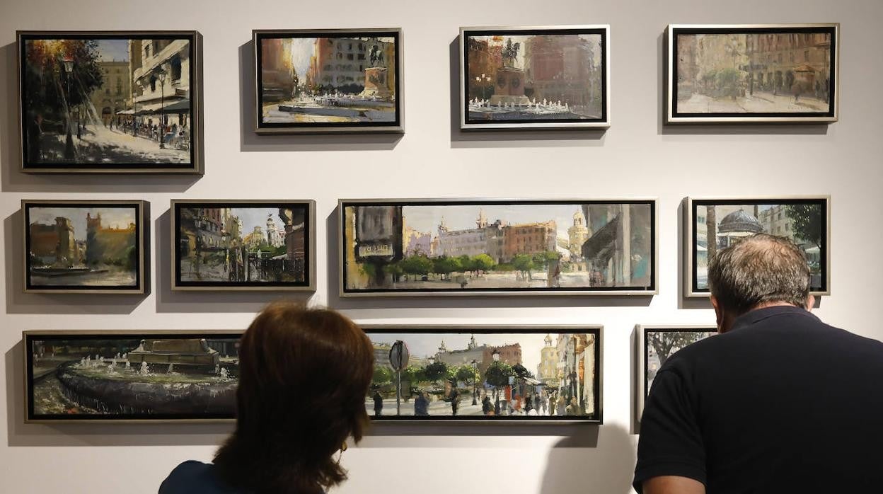 La exposición de Javier Bassecourt sobre la plaza de las Tendillas de Córdoba, en imágenes