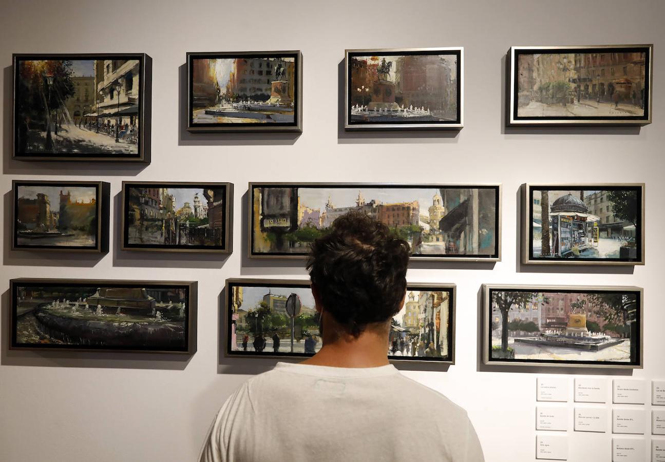 La exposición de Javier Bassecourt sobre la plaza de las Tendillas de Córdoba, en imágenes