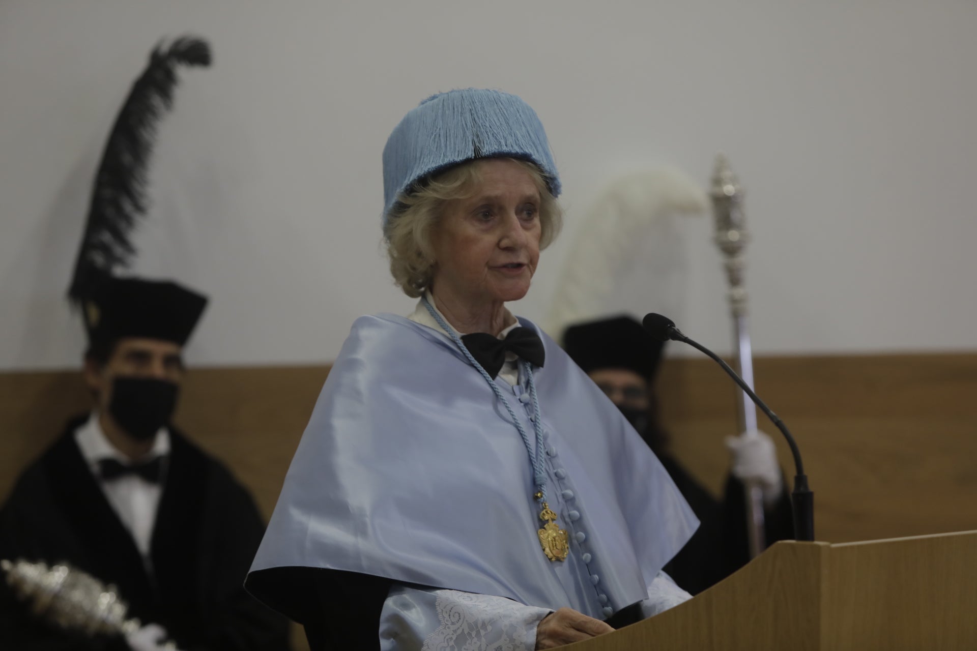 En imágenes: Así ha sido la investidura de Soledad Becerril y María Izquierdo como doctoras Honoris Causa de la Universidad de Cádiz