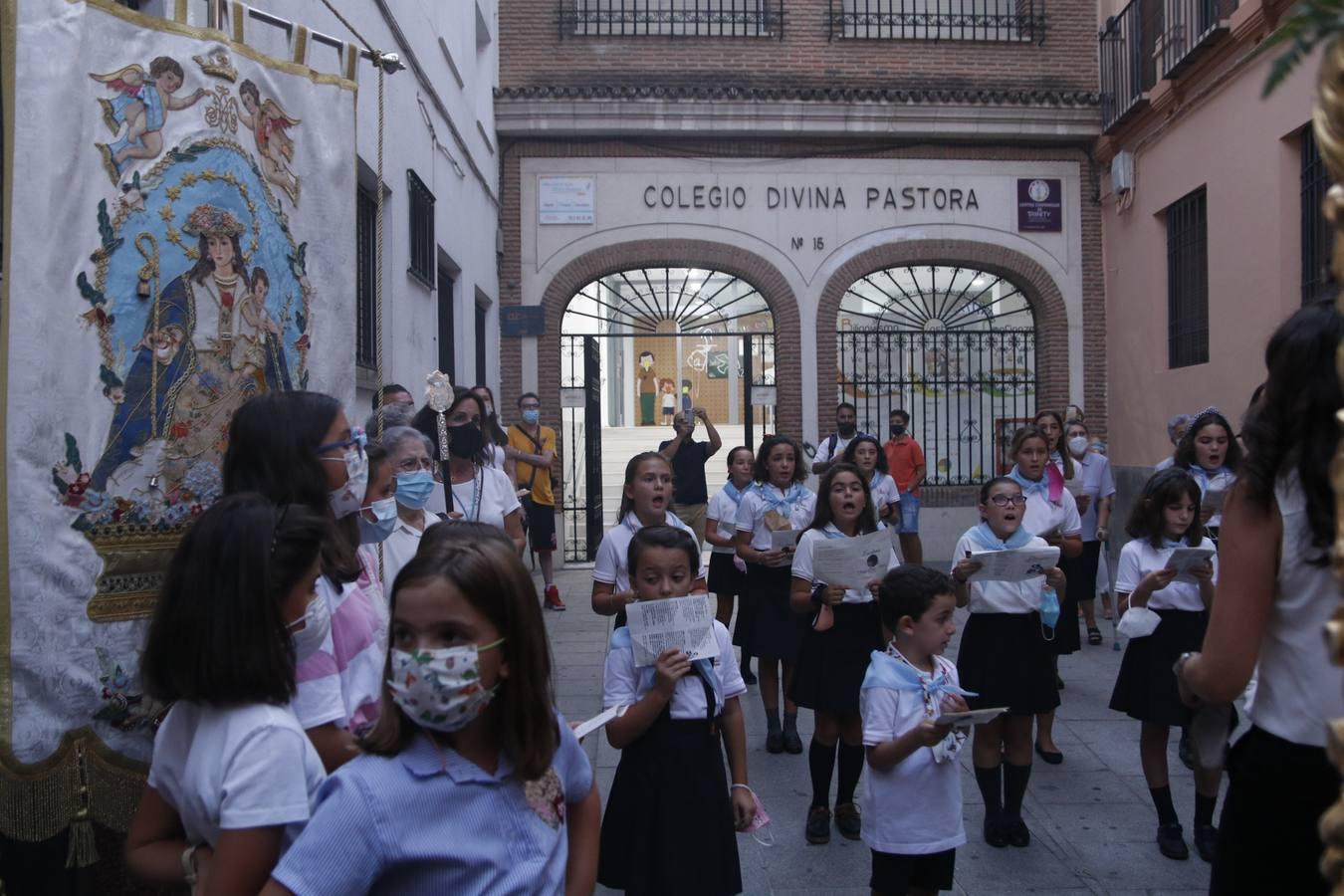 La procesión de la Divina Pastora de Córdoba, en imágenes