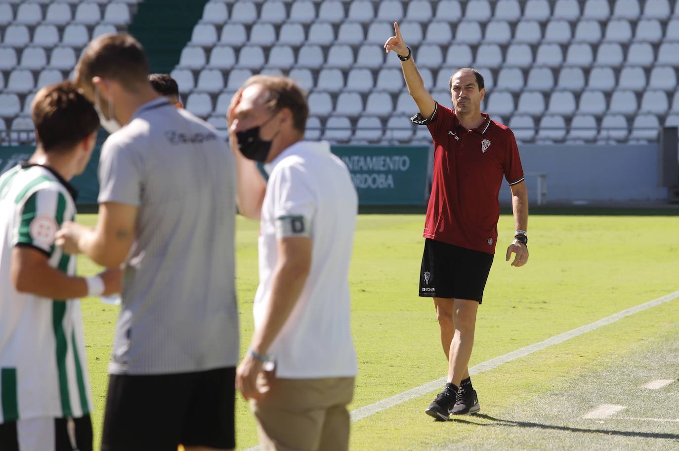 Las mejores imágenes del derbi Córdoba B - Ciudad de Lucena