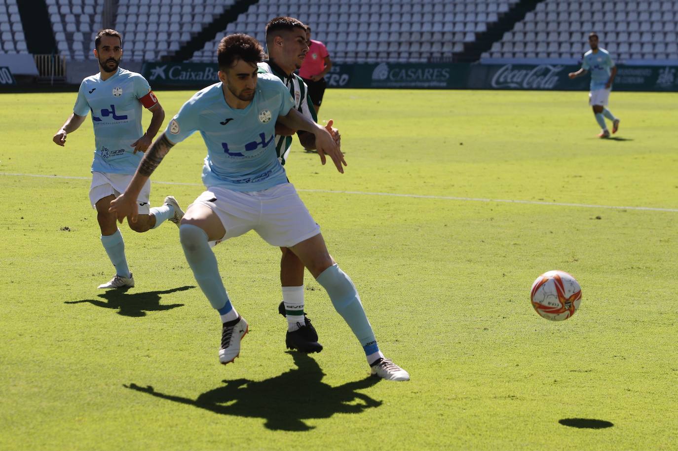 Las mejores imágenes del derbi Córdoba B - Ciudad de Lucena