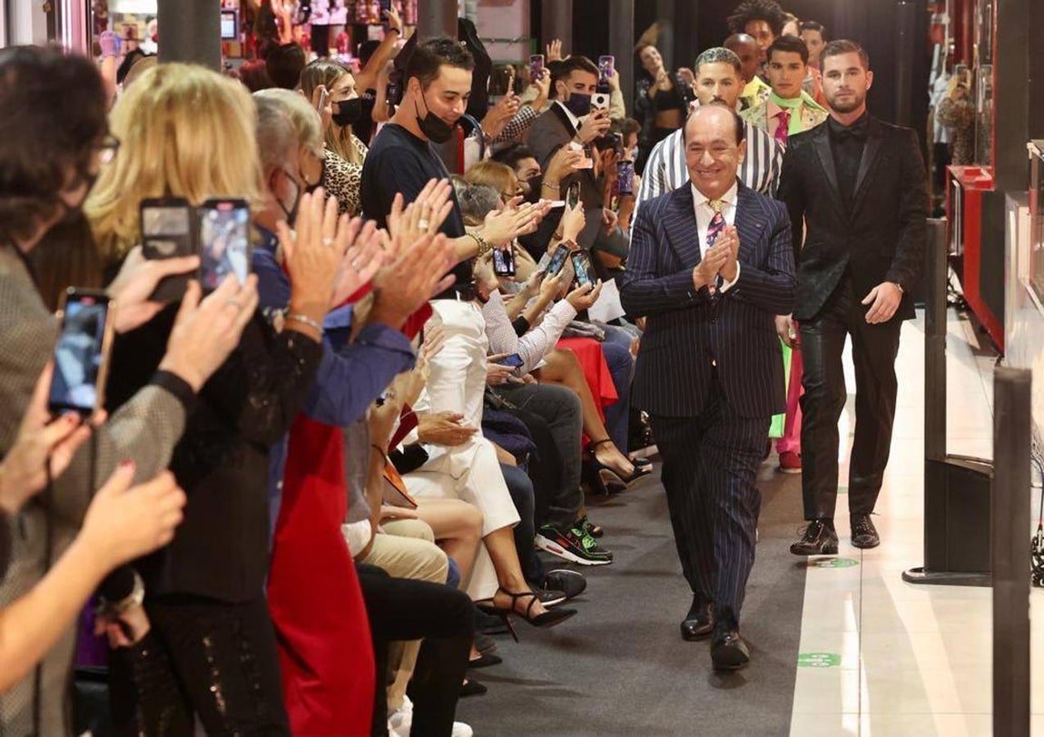 El glamour en el desfile de Félix Ramiro en Madrid