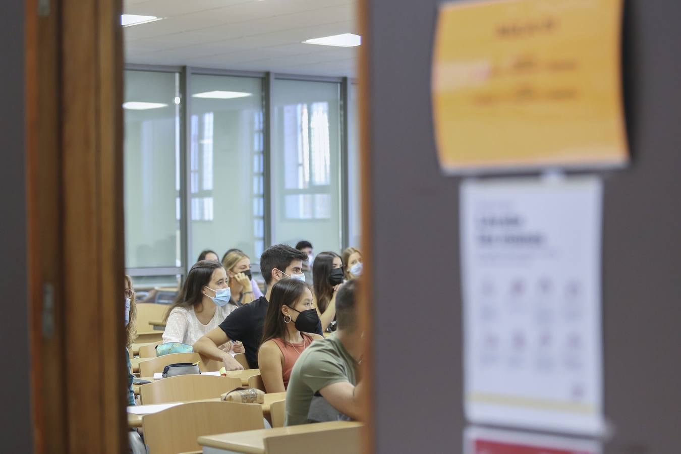 Los universitarios de Sevilla han vuelto a clase con normalidad para un nuevo curso