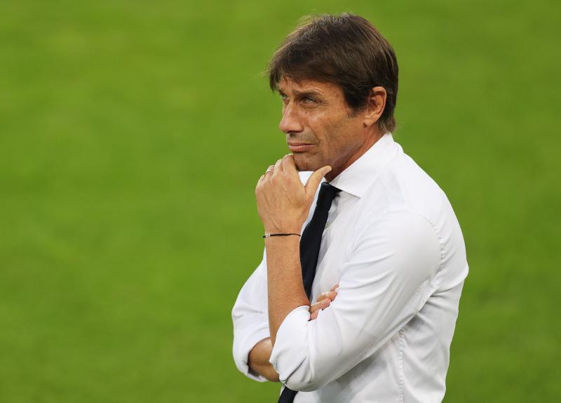 Antonio Conte. El italiano está sin equipo después de dejar el Inter este verano. Es el técnico con más caché de los que están en el paro, pero su estilo no casa bien con el que se promueve en el barça.