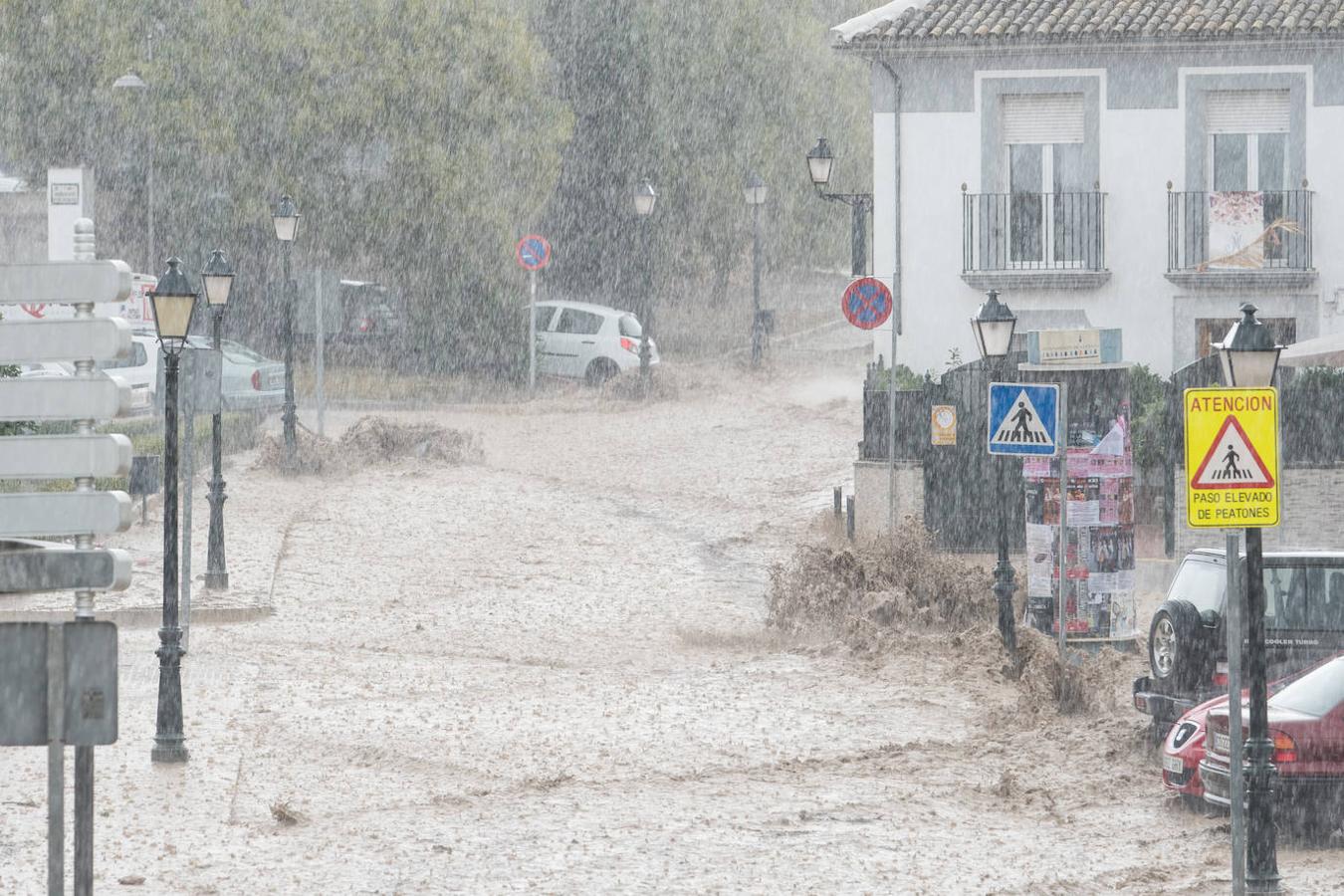 Inundaciones en Córdoba | La tromba de agua en Lucena y sus consecuencias, en imágenes