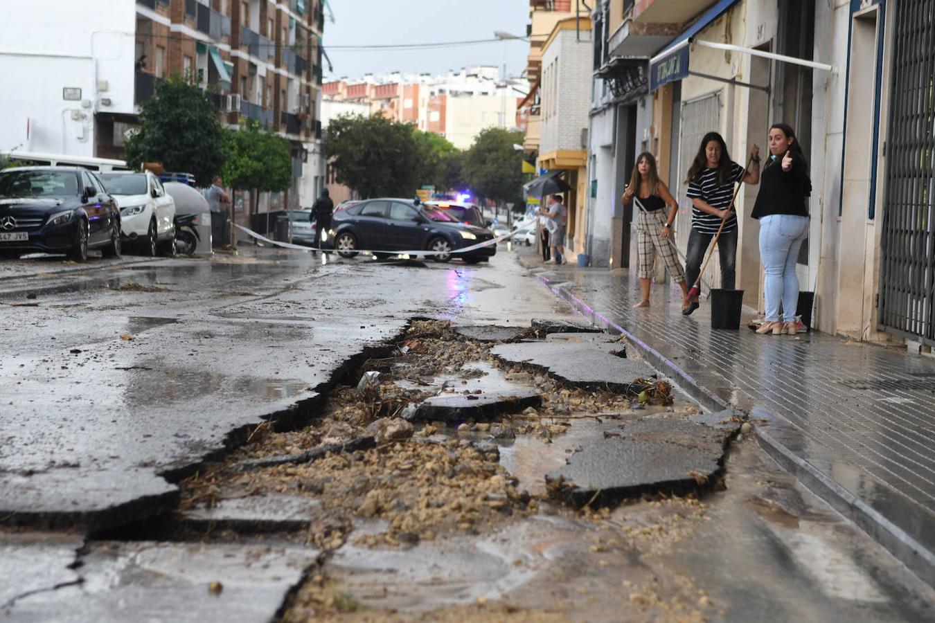 Inundaciones en Córdoba | La tromba de agua en Lucena y sus consecuencias, en imágenes