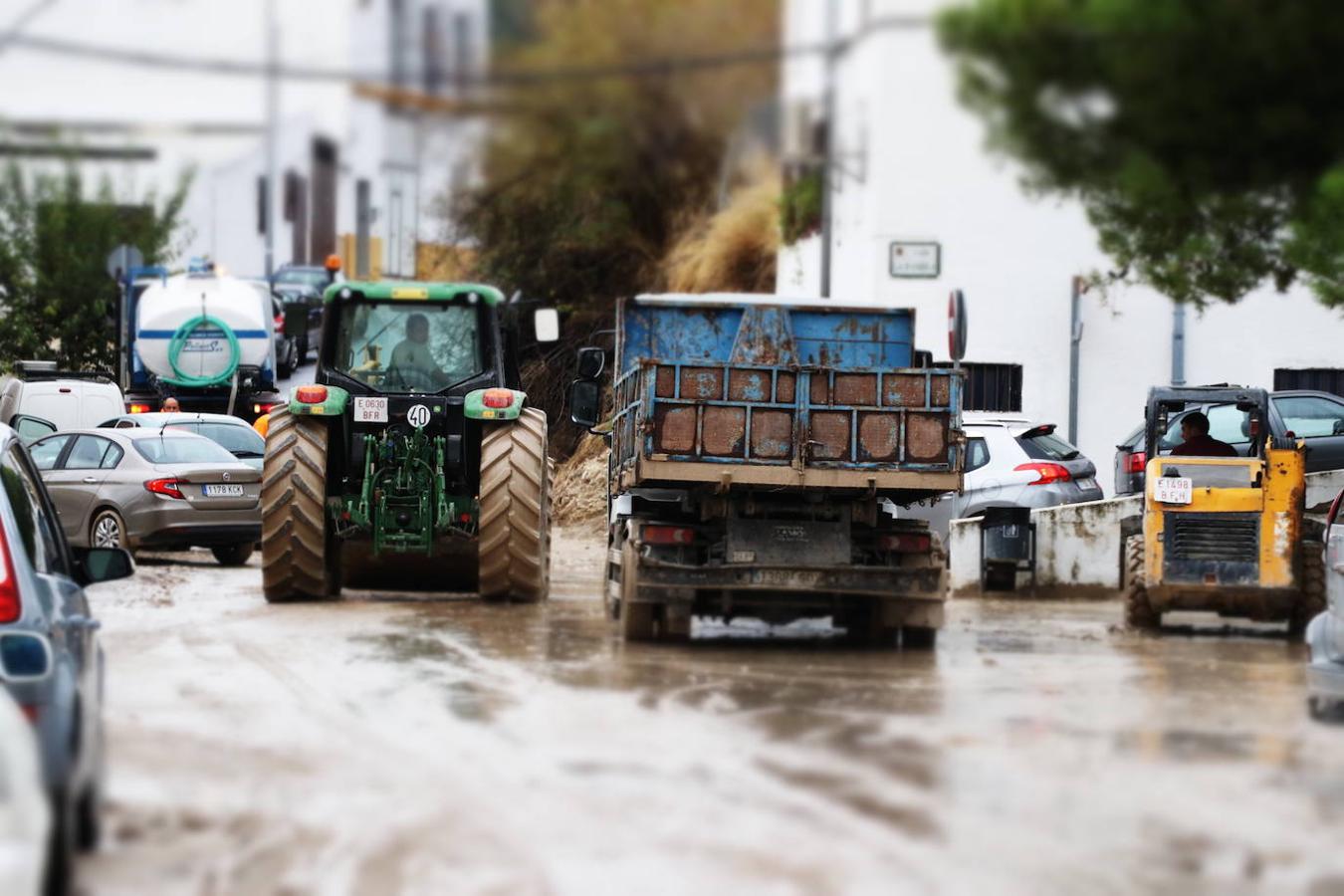 Inundaciones en Córdoba | La tromba de agua en Lucena y sus consecuencias, en imágenes