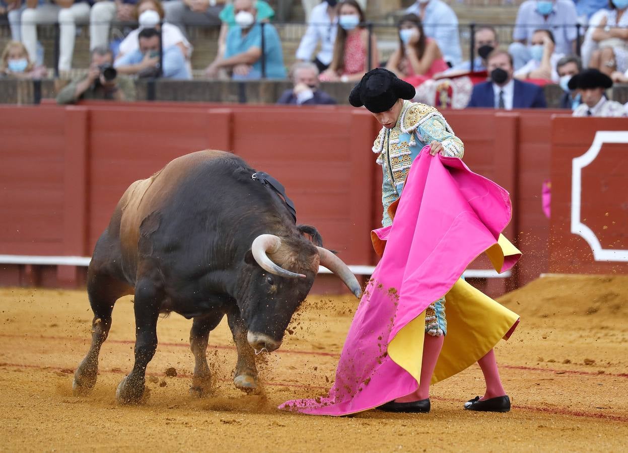 El sevillano Manolo Vázquez, en su debut en la Maestranza