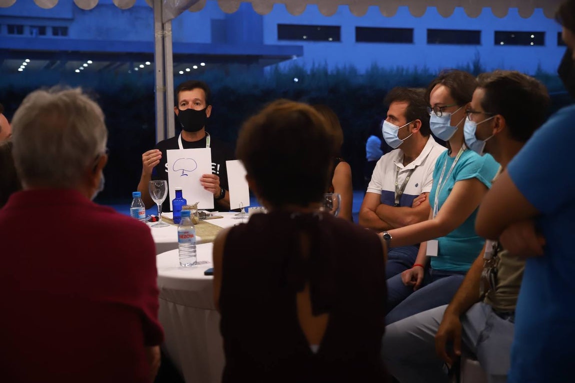 El acto del Imibic de Córdoba en la Noche de los Investigadores, en imágenes