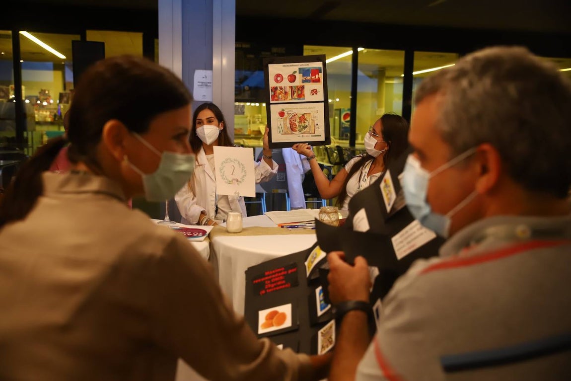 El acto del Imibic de Córdoba en la Noche de los Investigadores, en imágenes