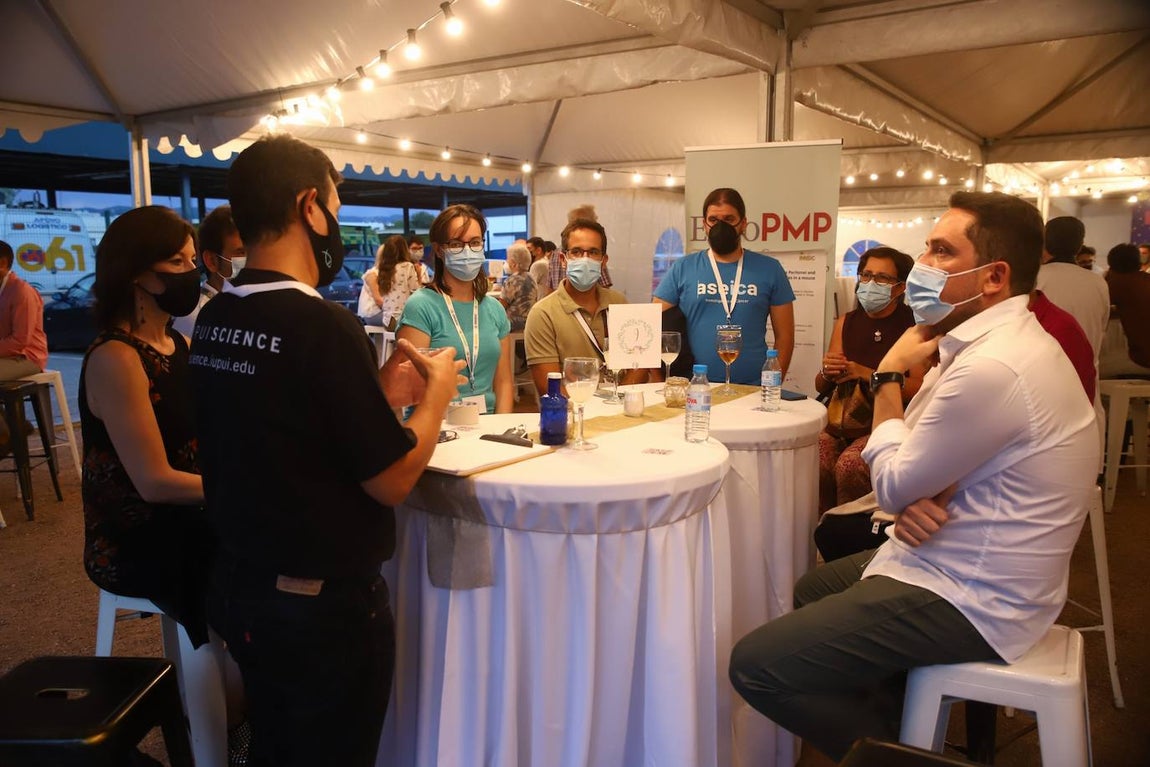 El acto del Imibic de Córdoba en la Noche de los Investigadores, en imágenes