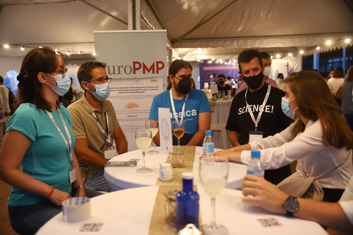 El acto del Imibic de Córdoba en la Noche de los Investigadores, en imágenes