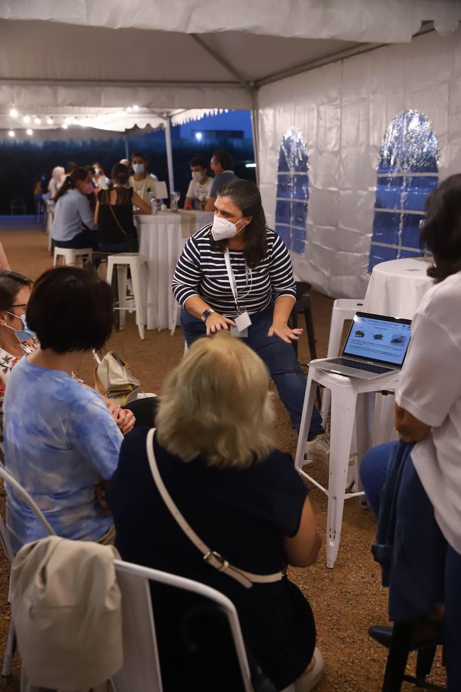 El acto del Imibic de Córdoba en la Noche de los Investigadores, en imágenes