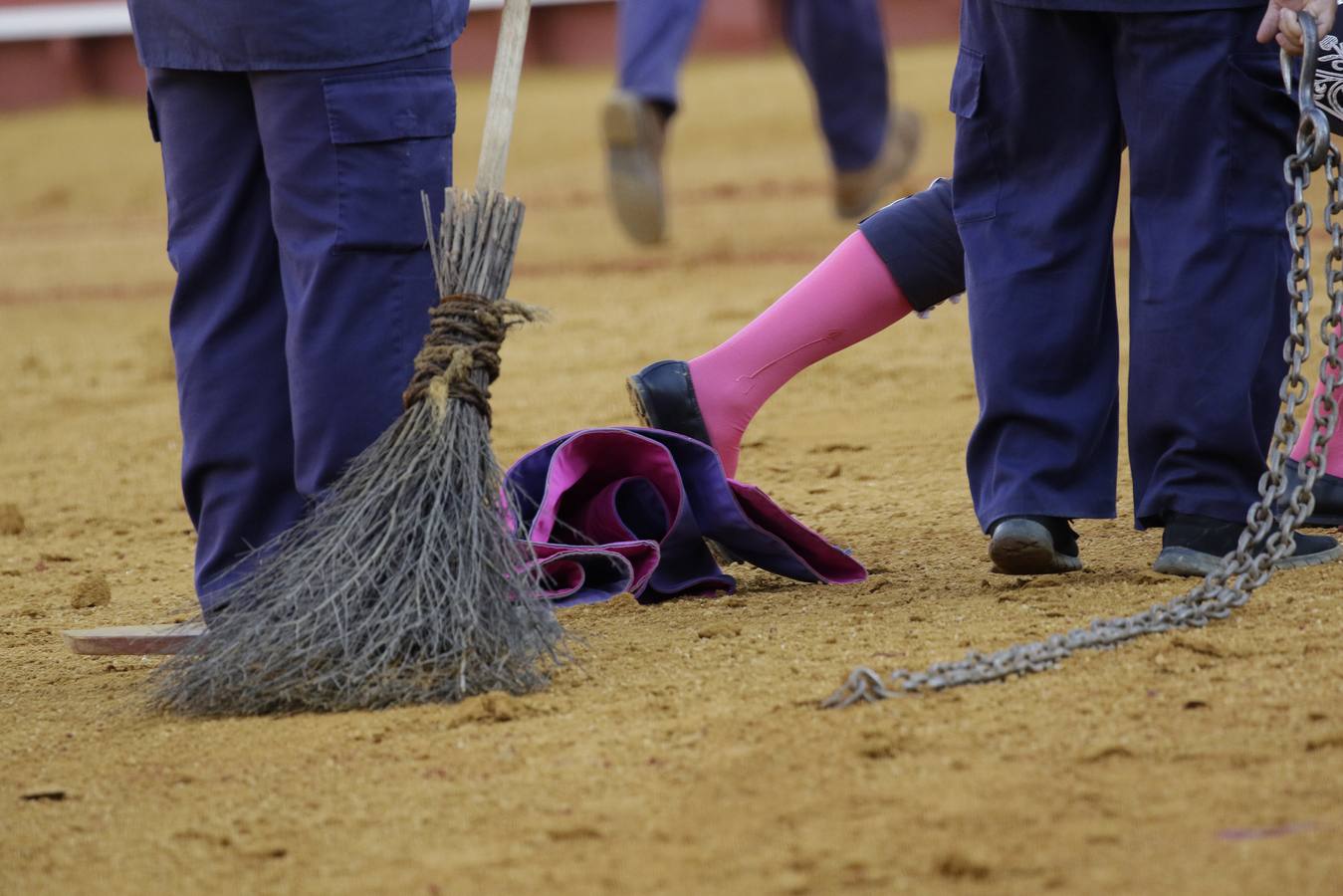 En imágenes, cuarta corrida de la Feria de San Miguel en la Maestranza