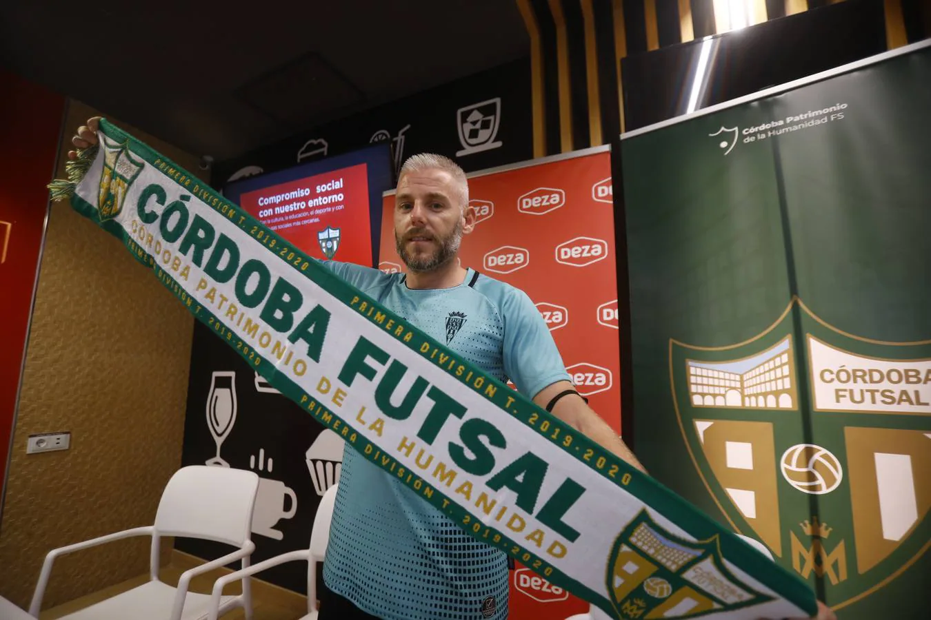 Las mejores imágenes de la presentación de Miguelín, fichaje estrella del Córdoba Patrimonio de fútbol sala