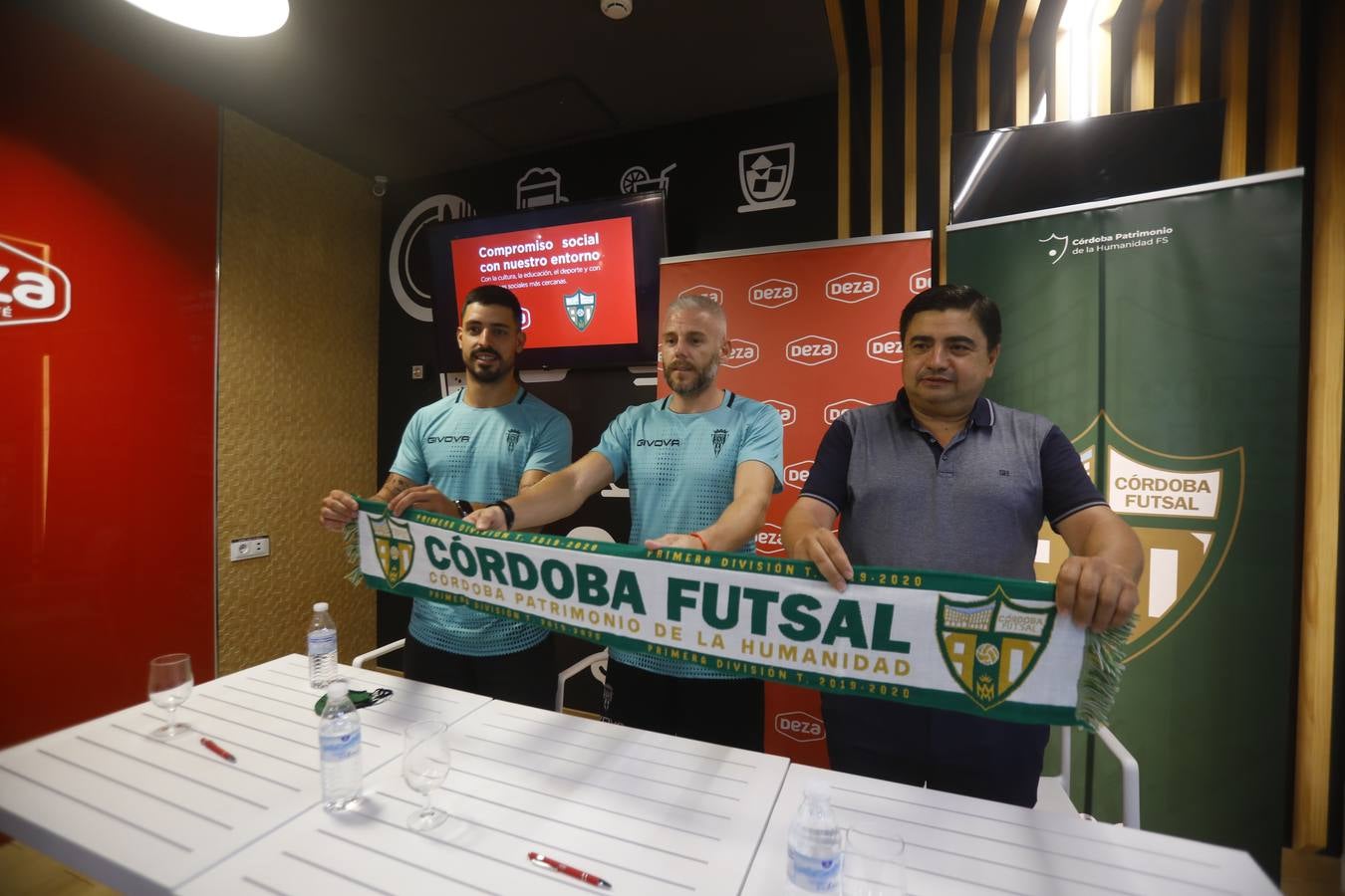 Las mejores imágenes de la presentación de Miguelín, fichaje estrella del Córdoba Patrimonio de fútbol sala