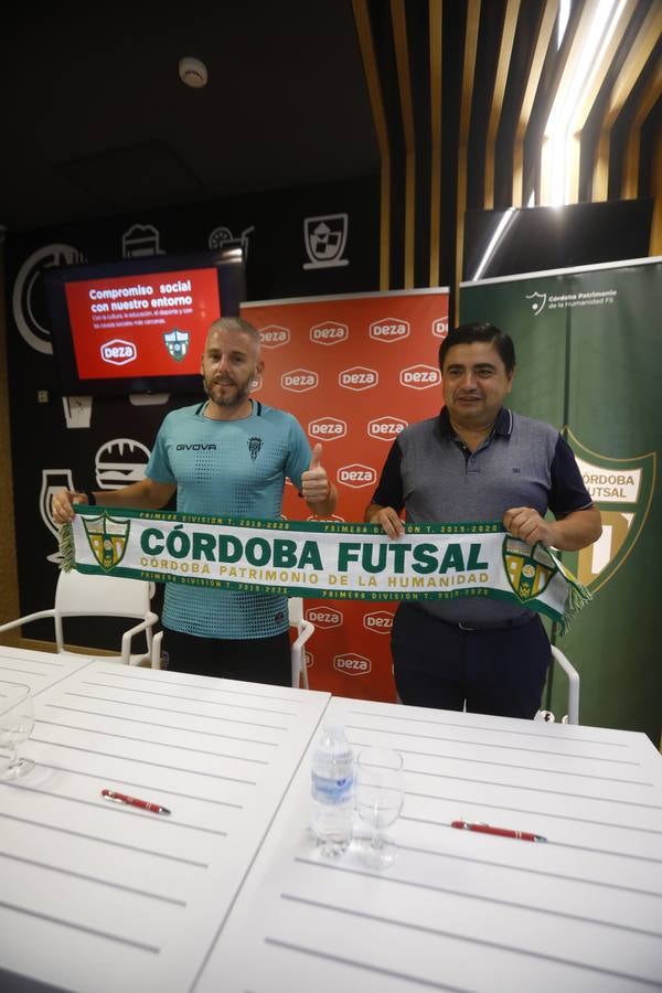 Las mejores imágenes de la presentación de Miguelín, fichaje estrella del Córdoba Patrimonio de fútbol sala