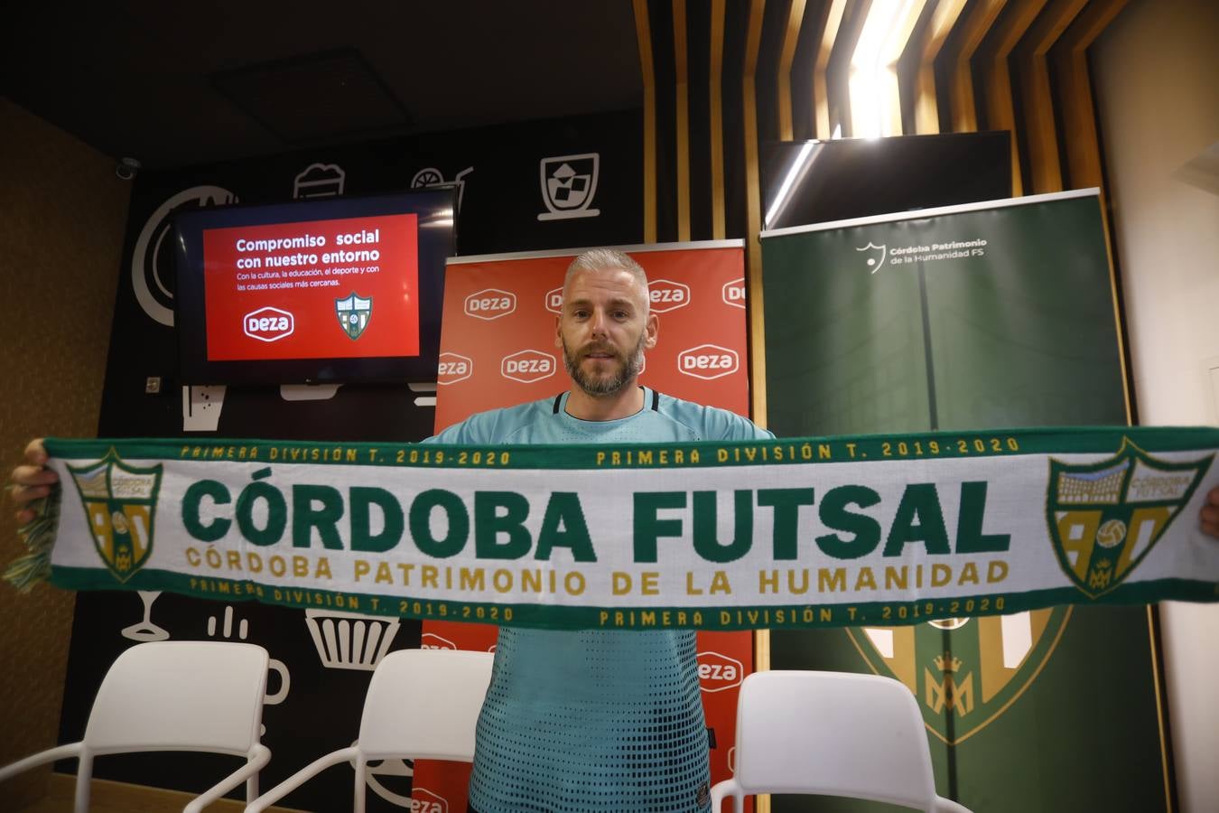 Las mejores imágenes de la presentación de Miguelín, fichaje estrella del Córdoba Patrimonio de fútbol sala