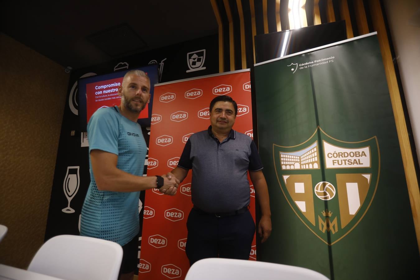 Las mejores imágenes de la presentación de Miguelín, fichaje estrella del Córdoba Patrimonio de fútbol sala