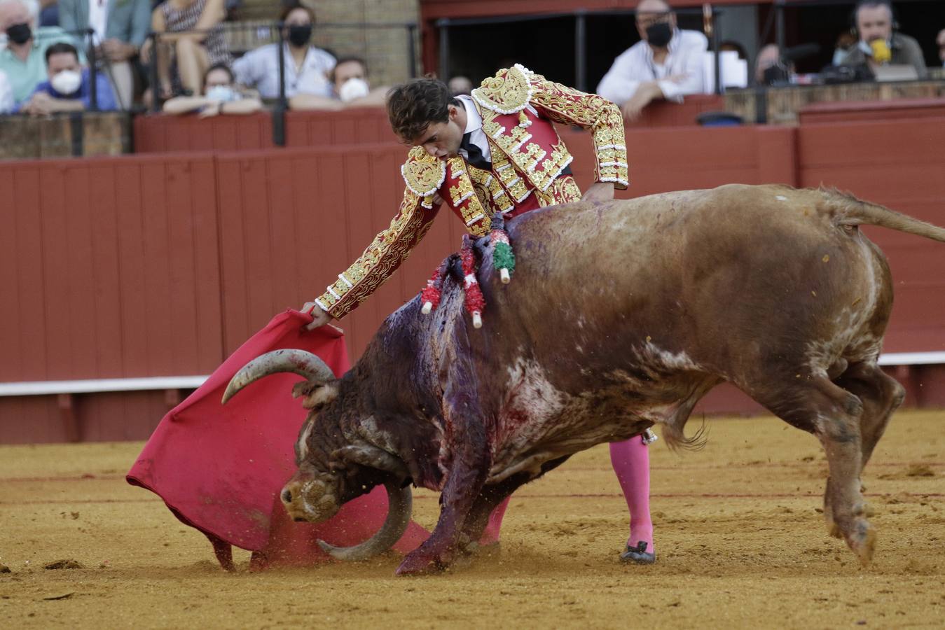 El sevillano  Rafael Serna, de grana y oro