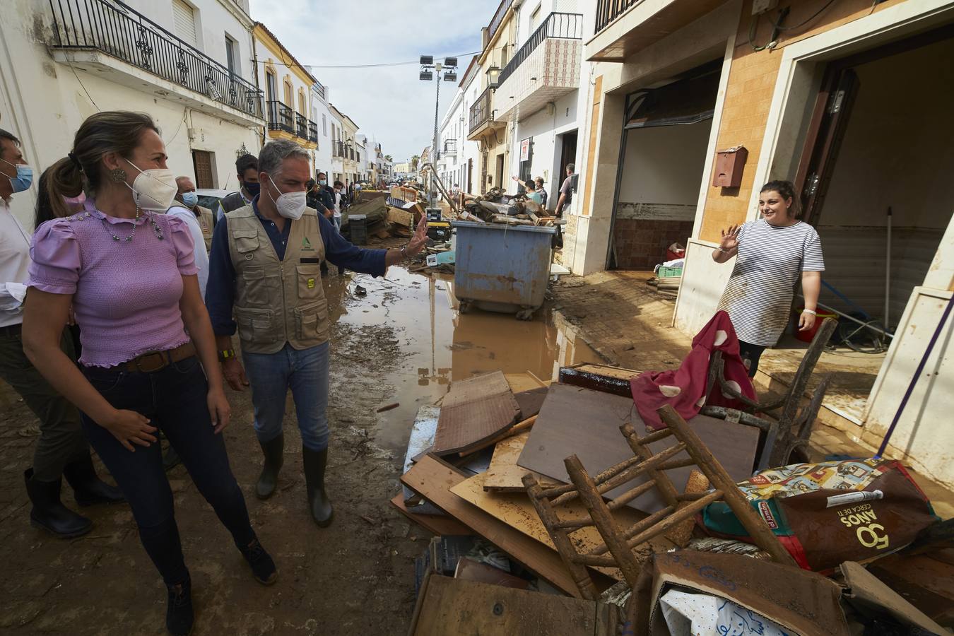 En imágenes, tareas de limpieza en las zonas más afectadas por el temporal en Lepe