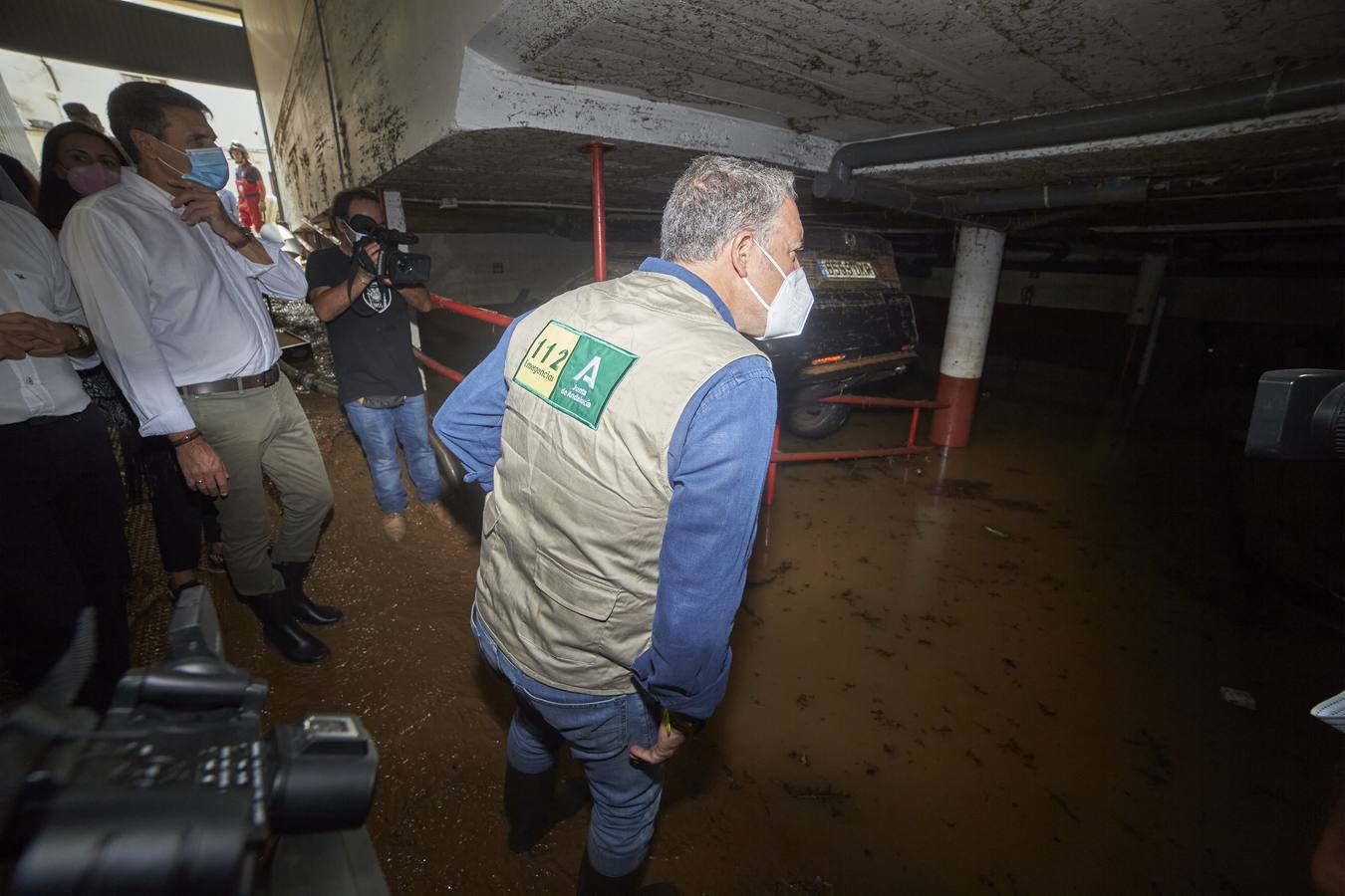 En imágenes, tareas de limpieza en las zonas más afectadas por el temporal en Lepe